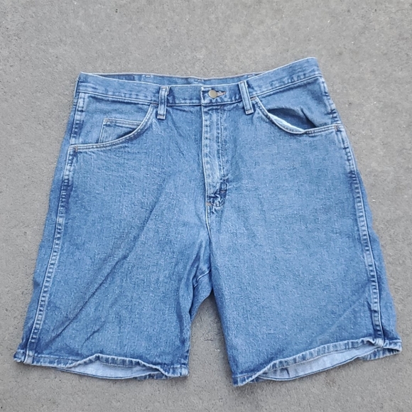 wrangler men's denim shorts